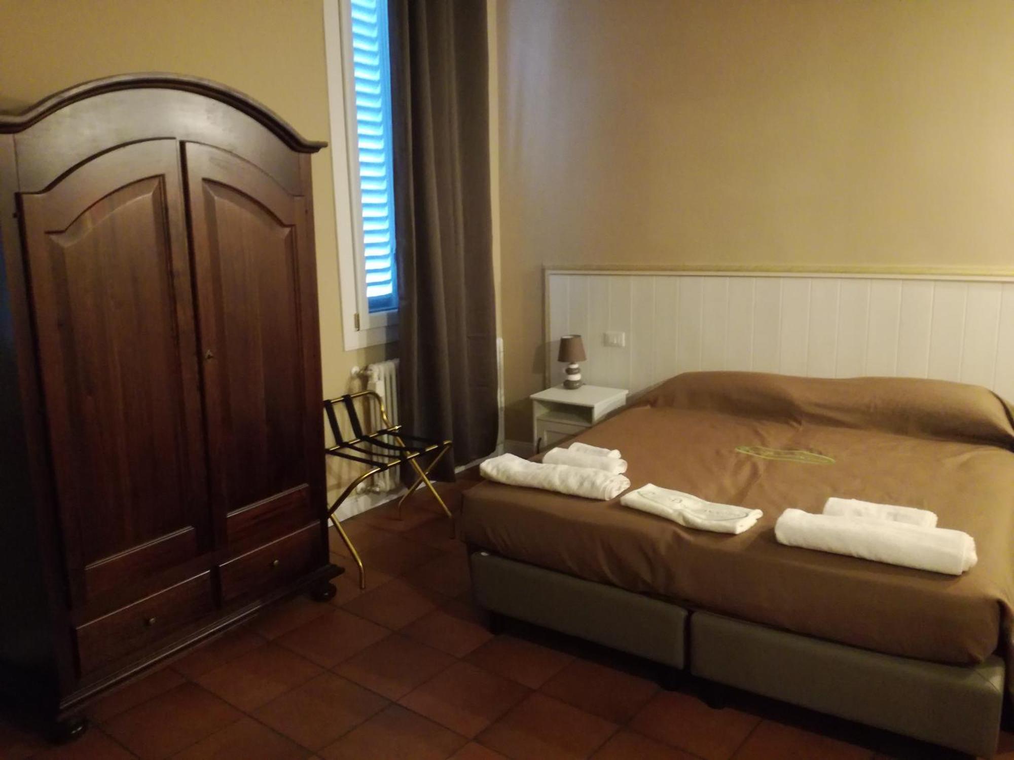 Palace Piazza San Domenico Rooms De Luxe- Bedinbolognacentro エクステリア 写真